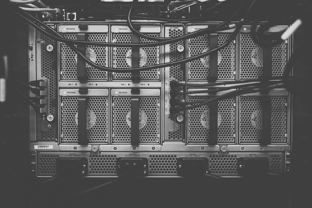 Кроме VMware файрвол предоставляют Palo Alto Networks и Cisco