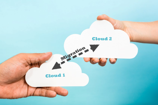 Миграция между облаками c использованием инструментов VMware
